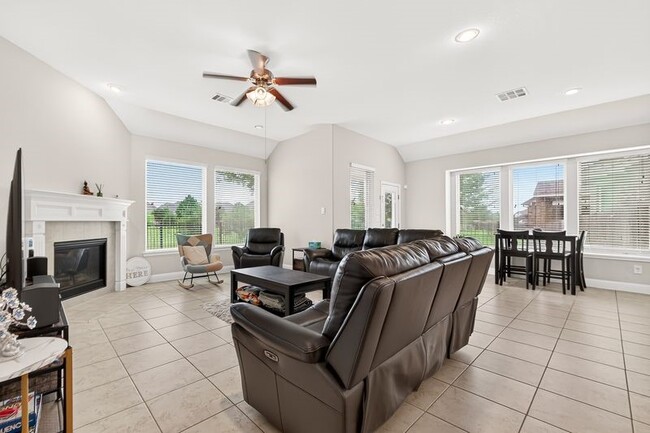 Building Photo - 9003 Gardenia Meadow Ln