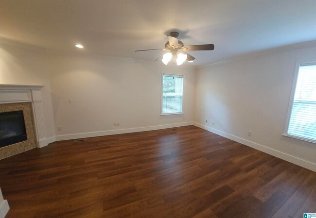 Building Photo - 410 Woodland Dr