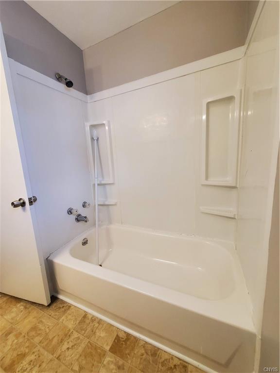 Building Photo - 1125 Salt Springs Rd