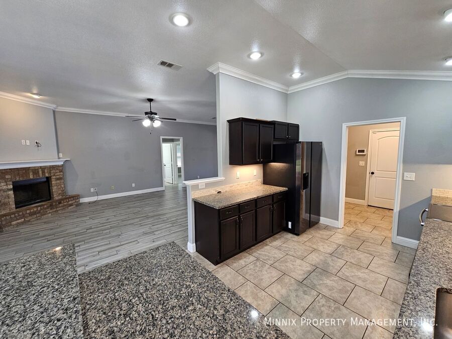 Building Photo - 6902 Ranch Hand Dr