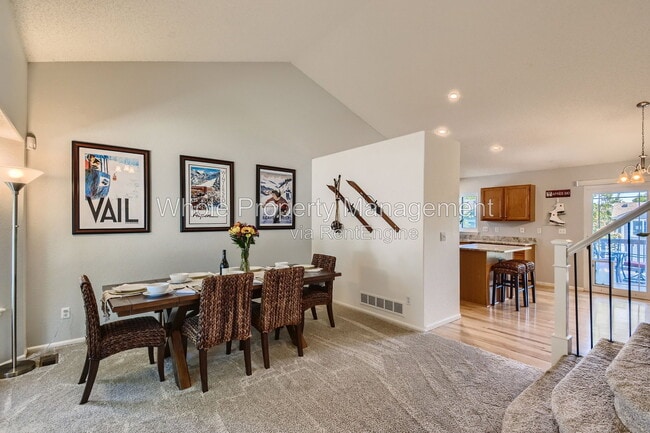 Building Photo - 9948 Deer Creek Ln
