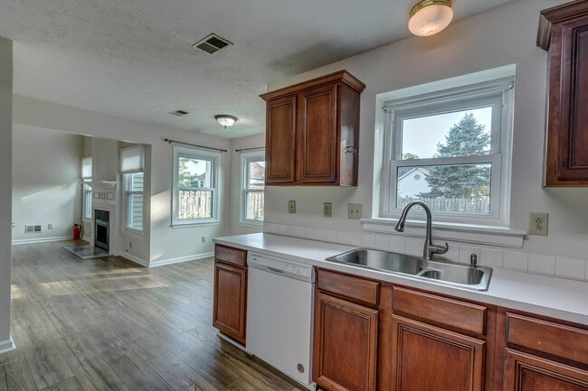 Building Photo - 3789 White Pine Dr