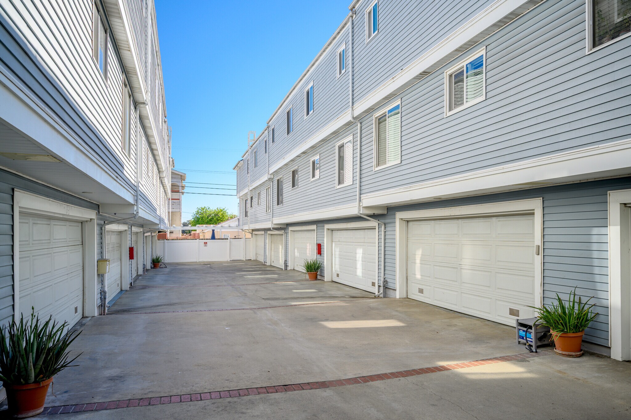 Building Photo - 1030 Ruberta Ave