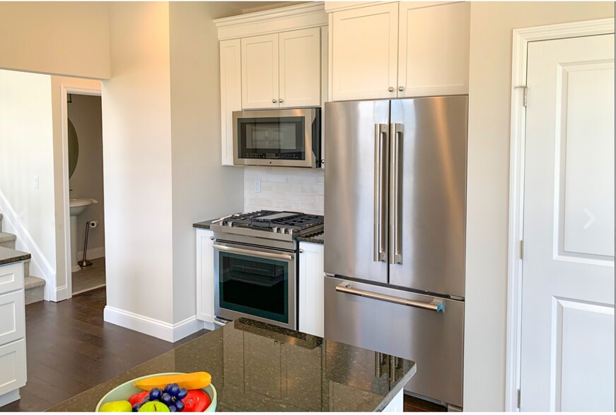 Building Photo - 35 Steven Cir