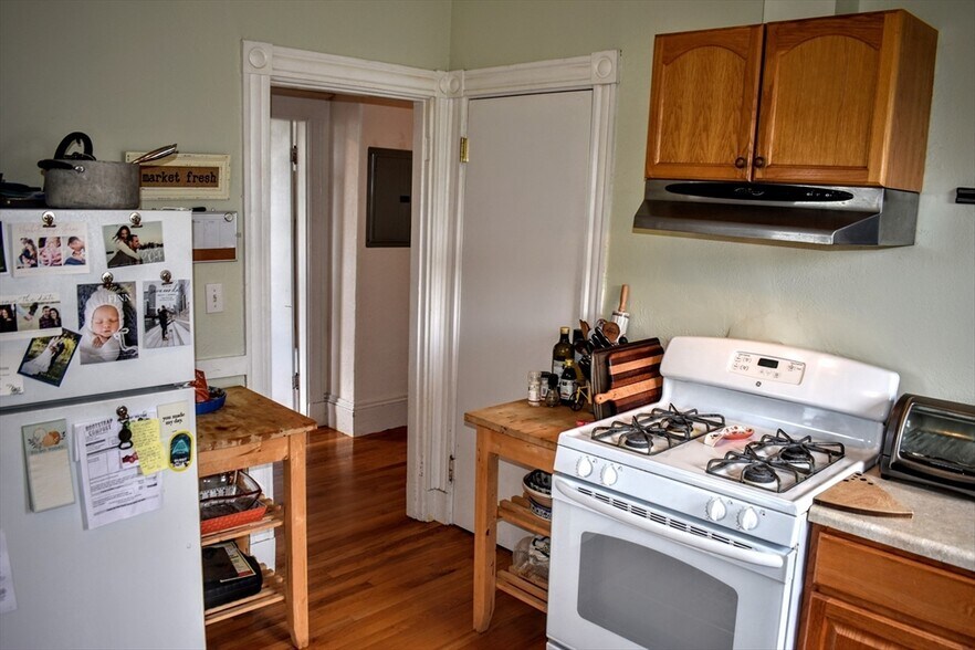 Building Photo - 43 Oakview Ter