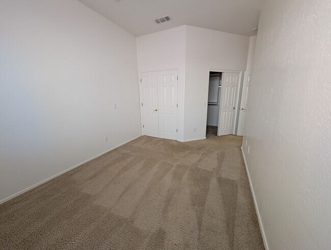 Building Photo - 4 bedroom 2 Bathroom Cooper Commons Home