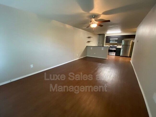 Building Photo - 2116 Buena Vida Ln