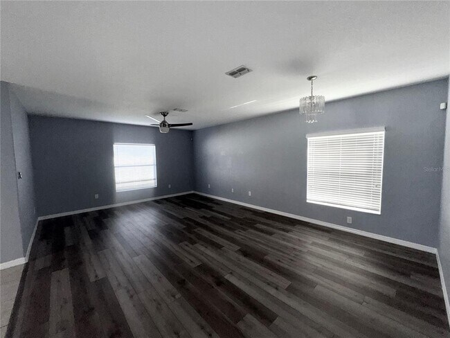 Building Photo - 2120 Song Sparrow Ct