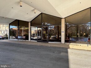 Building Photo - 1200 N Nash St