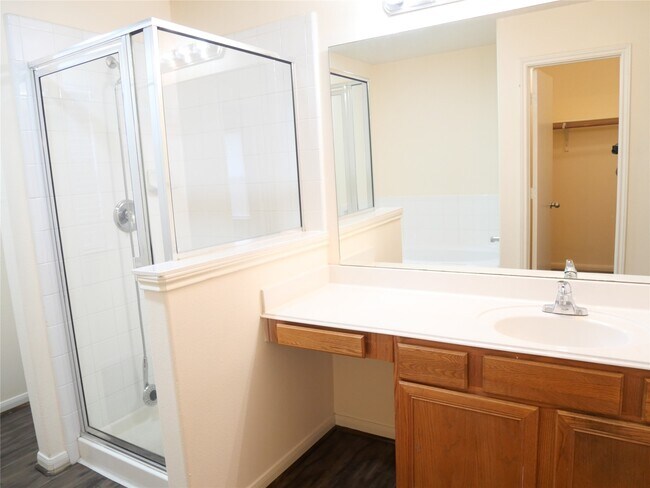 Building Photo - 14915 Aberdeen Meadow Lane