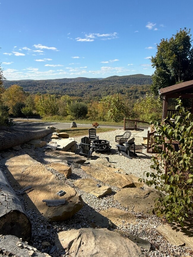 Building Photo - 570 Long Mountain Rd