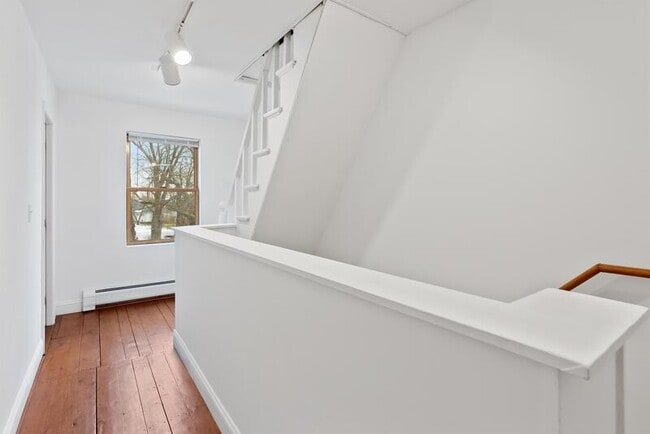 Building Photo - 24 Stimson St