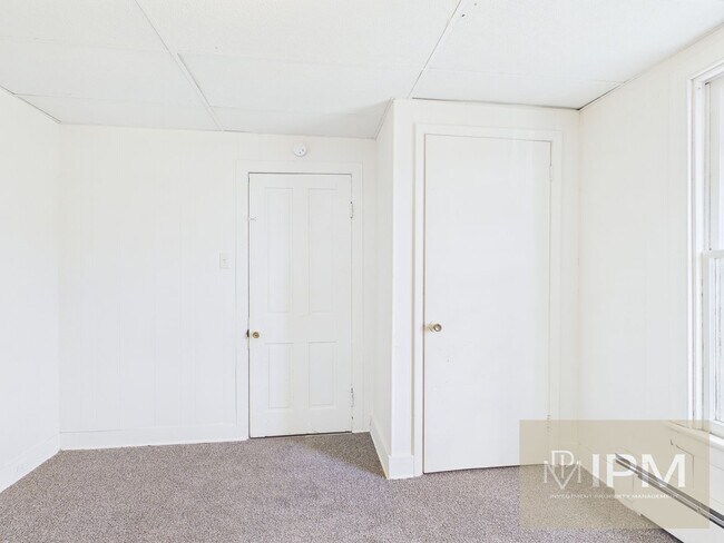 Building Photo - Cozy 3 Bedroom, 1 Bath Home in Spring Grov...