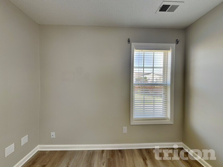 Building Photo - 5112 Limewood St