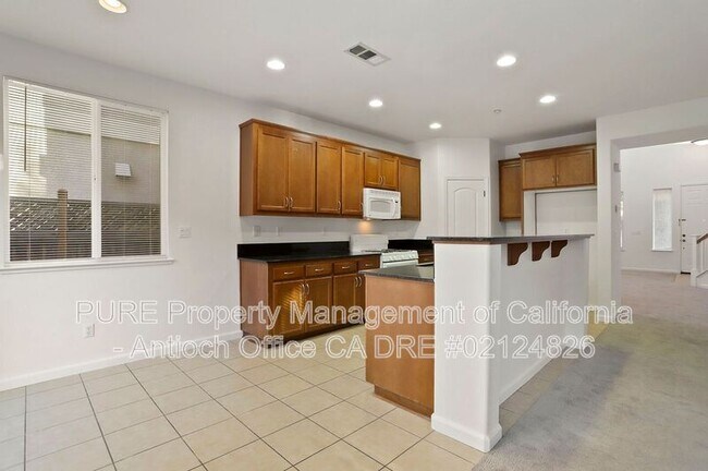 Building Photo - 2446 Mojave Dr