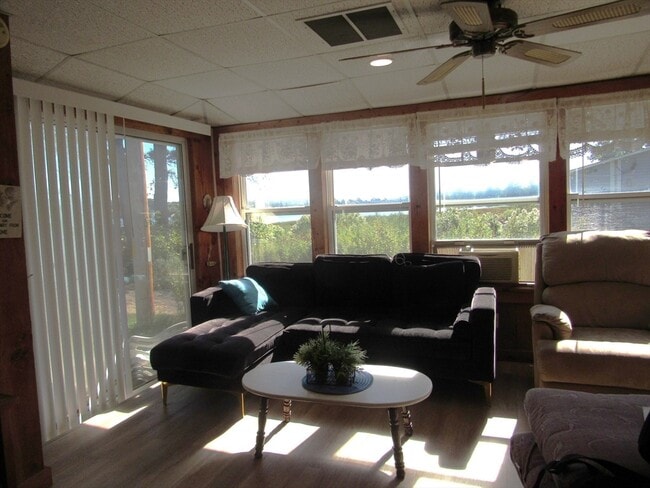 Building Photo - 47 Marine Ave