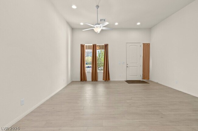 Building Photo - 10597 Aphrodite St