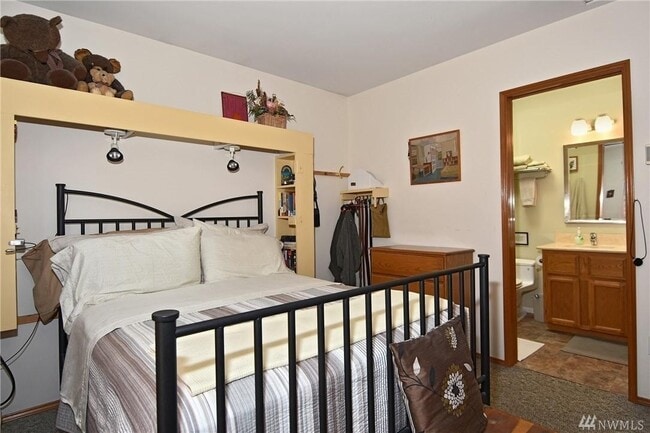Building Photo - Charming Craftsman-Style Home in the Heart...