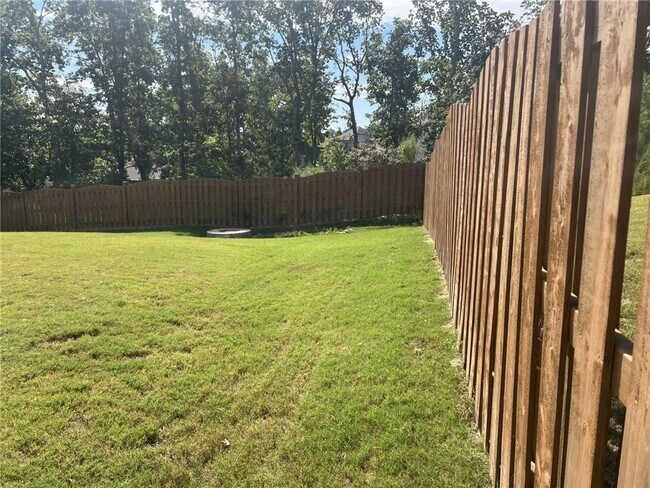 Building Photo - 6832 Lake Overlook Ln