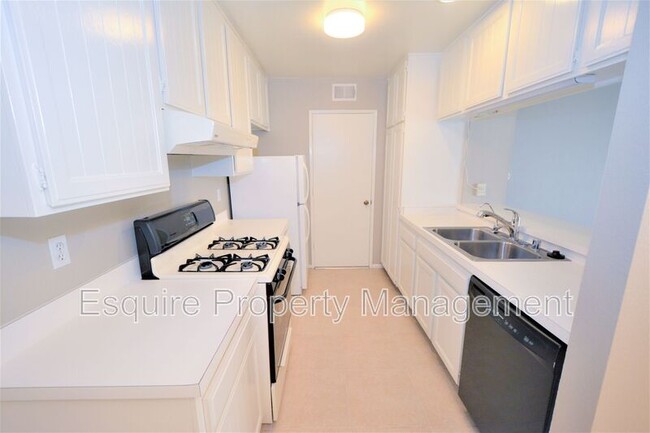 Building Photo - 159 Spanish Moss Pl
