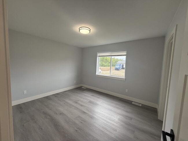 Building Photo - 5364-5364 S Gilca Pl