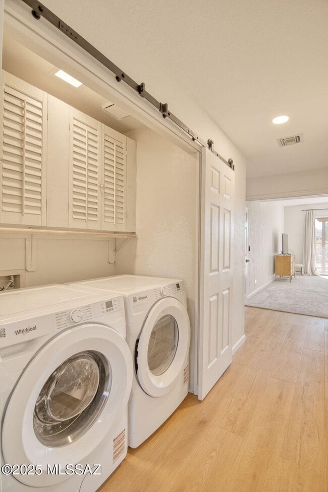 Primary Photo - 1148 Cam Diestro