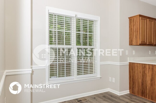 Building Photo - 120 Hollow Ct