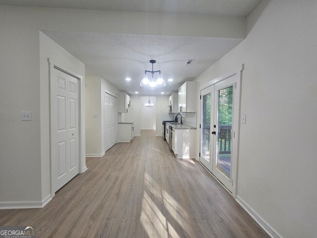 Building Photo - 150 Park Timbers Dr