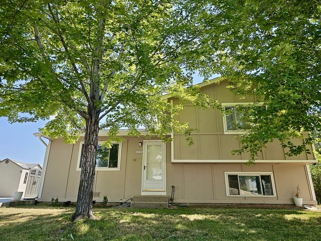 Building Photo - 2230 Cleo St