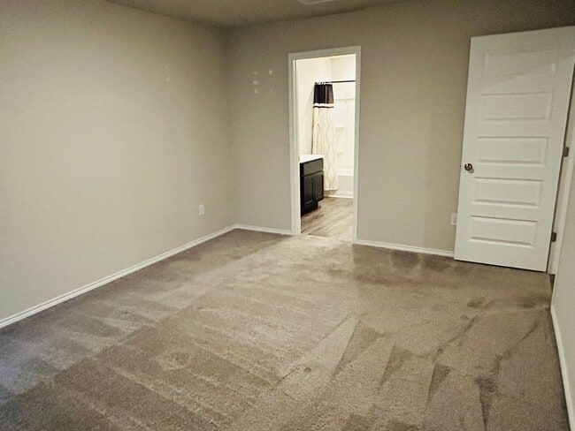 Building Photo - 11804 Krew Wy