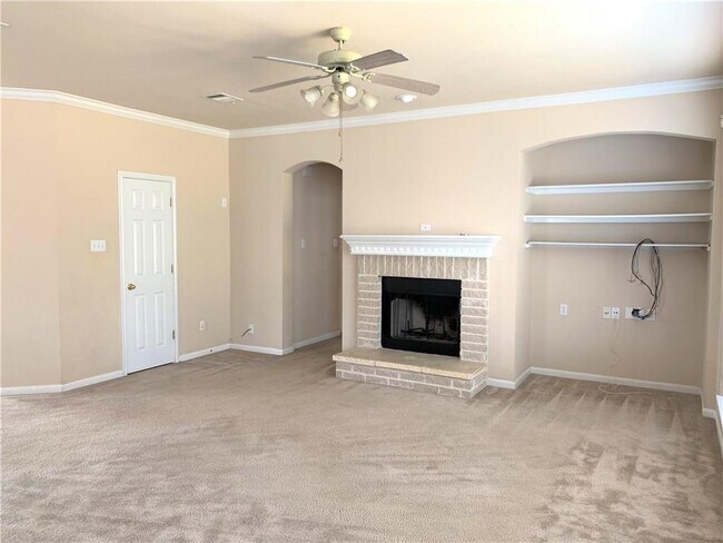 Building Photo - 1720 Chasewood Dr