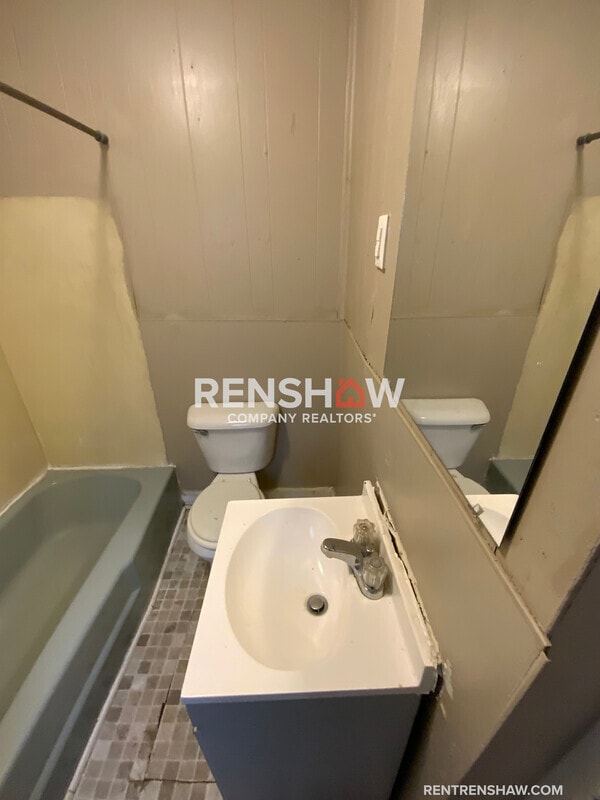 Building Photo - 1306 W Countryman St