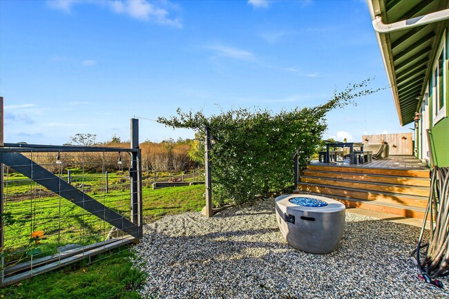 Building Photo - Custom Home on Property just outside of Eureka!