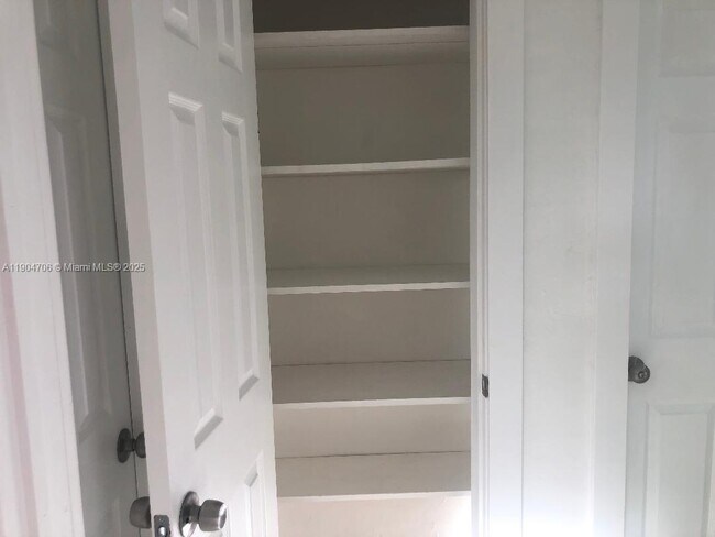 Building Photo - 2650 SW 96th Ave