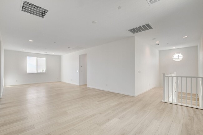 Building Photo - 10276 Thurso Ave