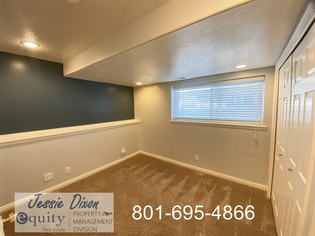 Building Photo - 5889 S 3260 W