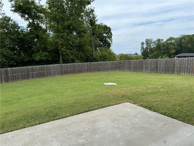 Building Photo - 3406 SW Lucretia Rd