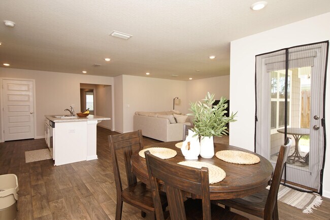 Building Photo - 334 This Way