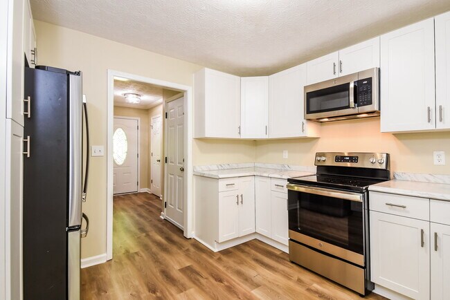 Building Photo - 2984 Leasa Ct