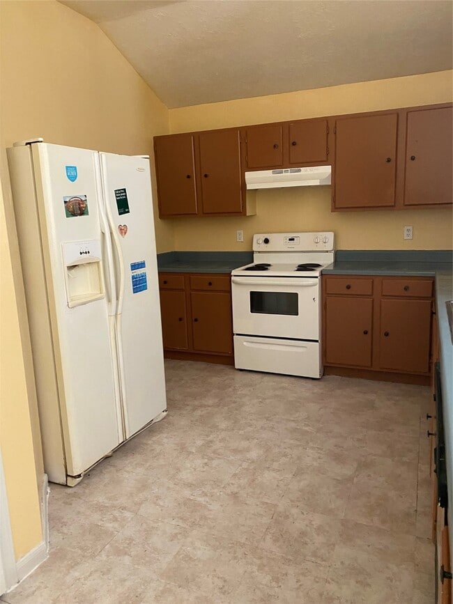 Building Photo - 6303 Southwood Ct S