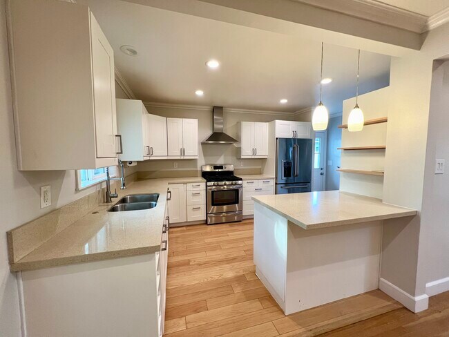 Kitchen - 4114 Albright Ave