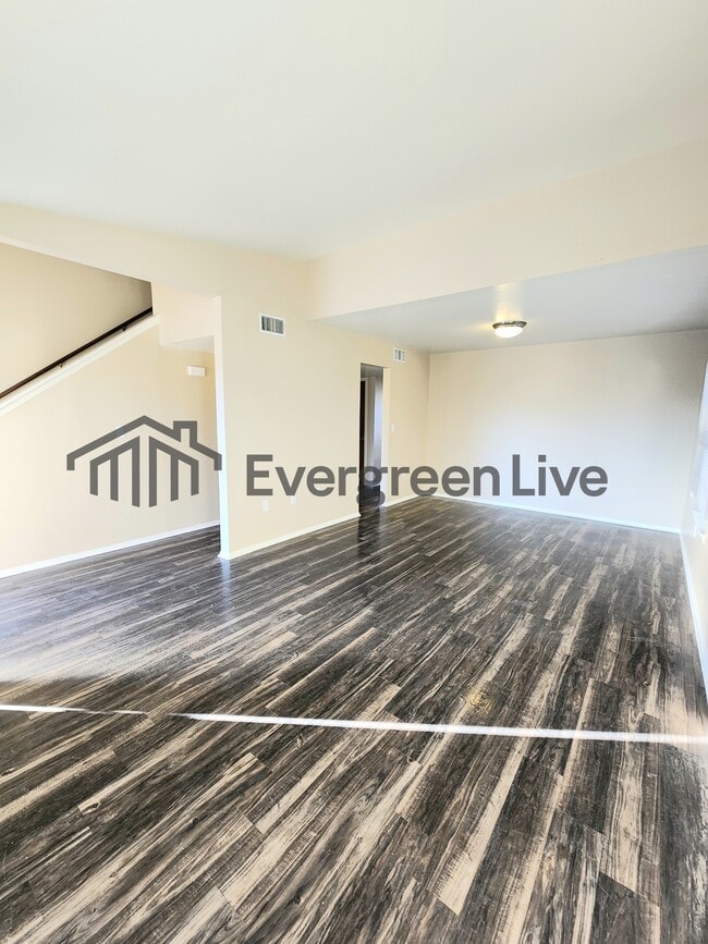 Building Photo - 112 Fireball Dr