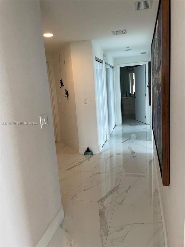 Building Photo - 16385 Biscayne Blvd