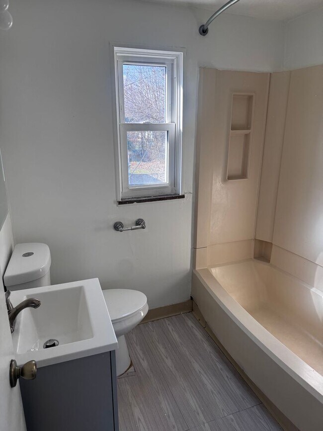 Building Photo - 20170 Priday Ave