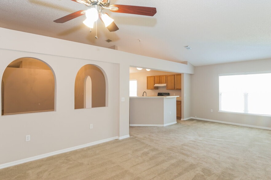 Building Photo - 141 Sterling Hill Dr