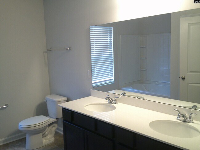 Building Photo - 1415 Tanreall Dr