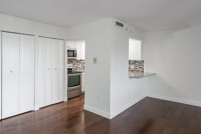 Building Photo - 73 Broad Reach