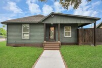 Building Photo - Luxury Living Meets Modern Elegance in the Heart of Houston