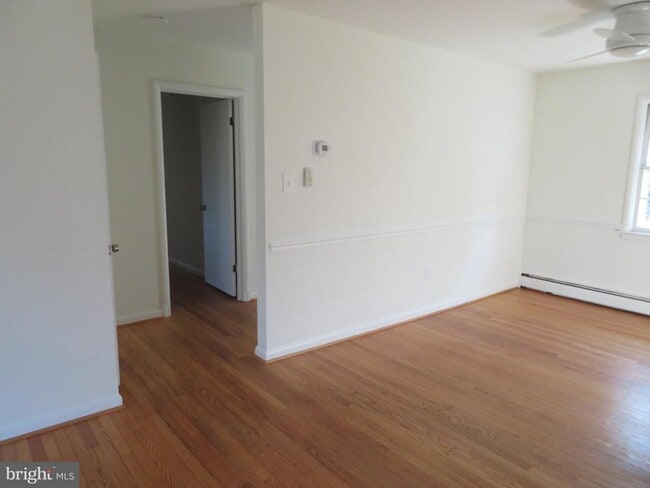 Building Photo - 26 Lakeside Dr