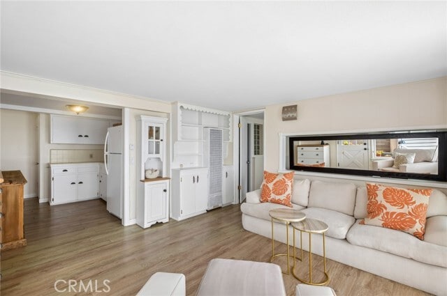Building Photo - 1139 Gaviota Dr